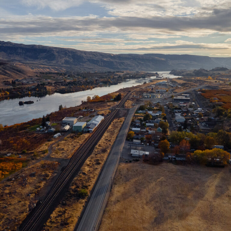 An A.I. Boom Makes Electricians Flock to Central Washington