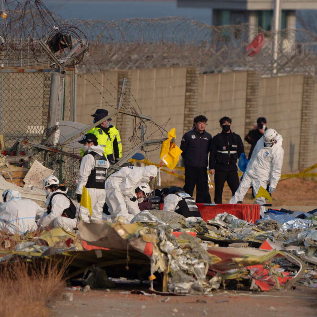 Video of South Korea Plane Crash Offers Clues to Cause, but No Immediate Answers