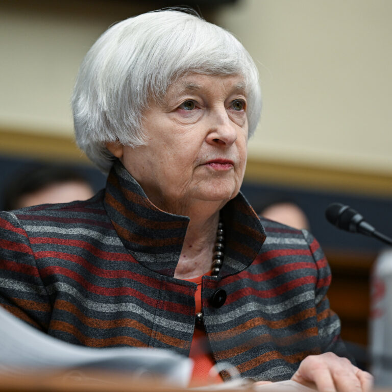 Yellen Issues Debt Limit Warning to Congress