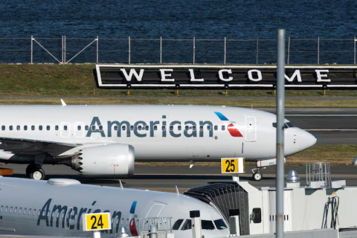 American Airlines grounds all US flights on busy Christmas Eve