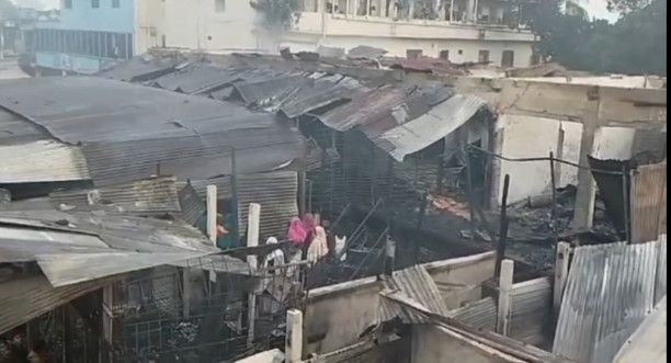 At least 30 shops gutted in Munshiganj fire