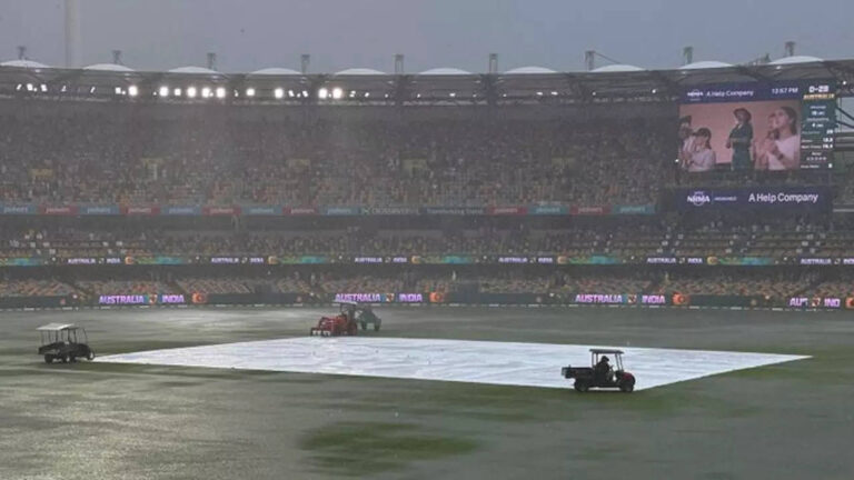 28 runs in 80 balls: Gabba rain leaves 30,000 fans refunded