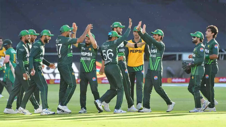 Pakistan take unassailable 2-0 lead against South Africa