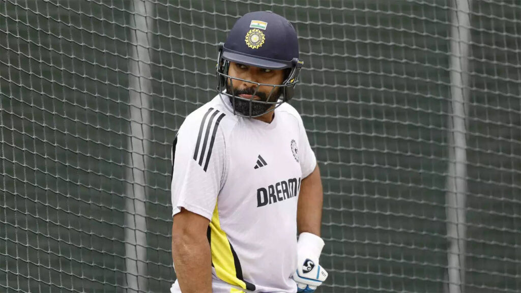 Rohit can still be extremely dangerous at No.6: Shastri