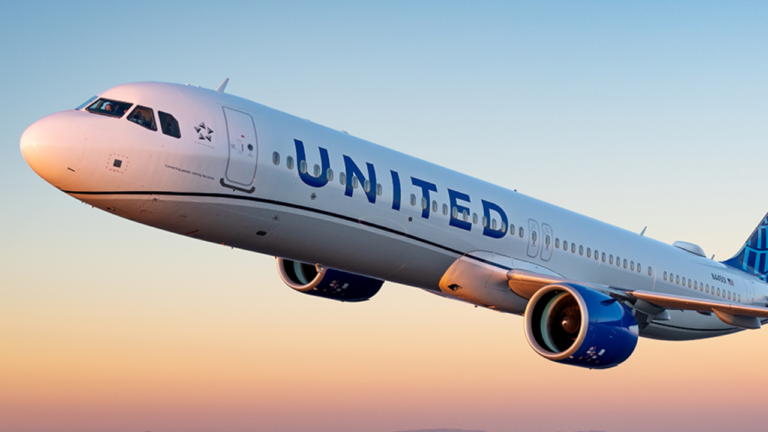 Dead body found in wheel well of United Airlines plane after Hawaii touchdown - ‘Not clear how or when’