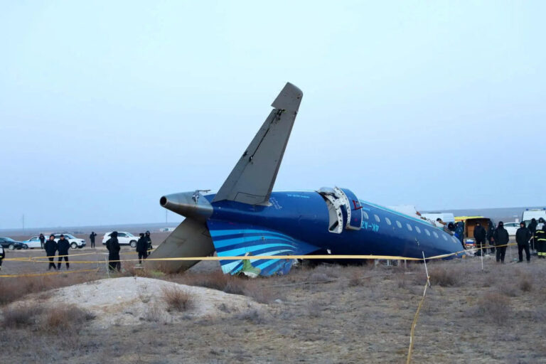 Video of passengers praying just before plane crash!