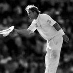 Watch: Fans doff their hats to pay respect to Shane Warne at MCG