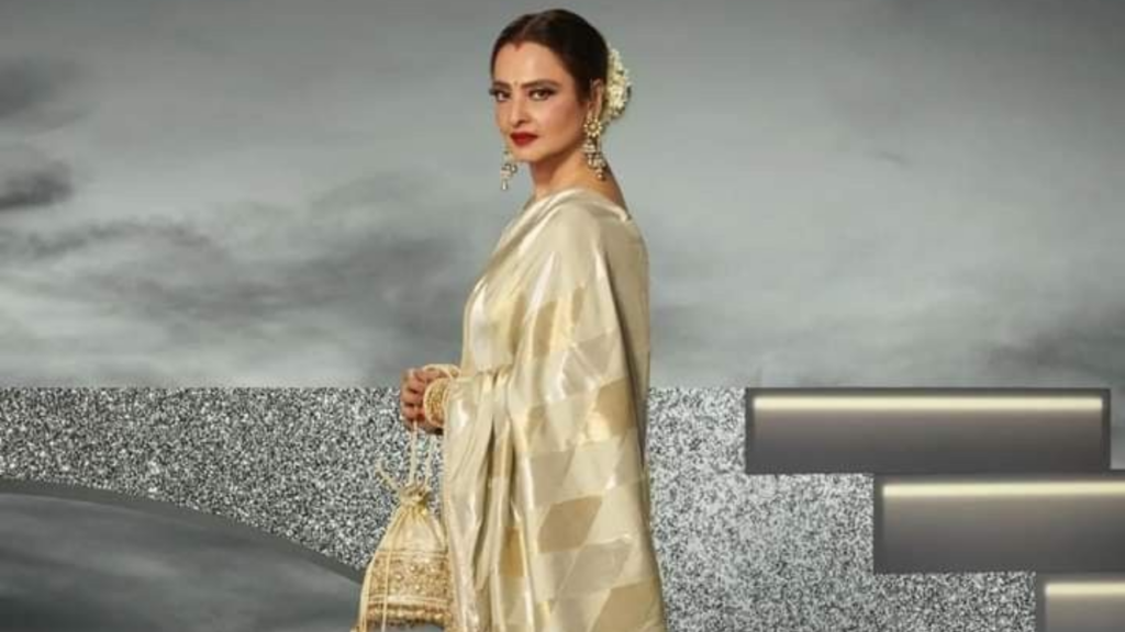 Rekha-inspired hairstyles for your sari looks