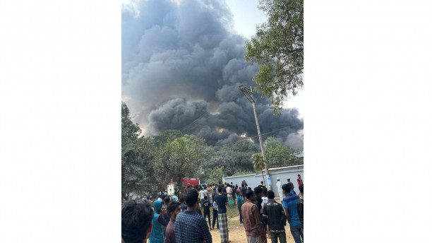 Fire breaks out at garment warehouse in Gazipur