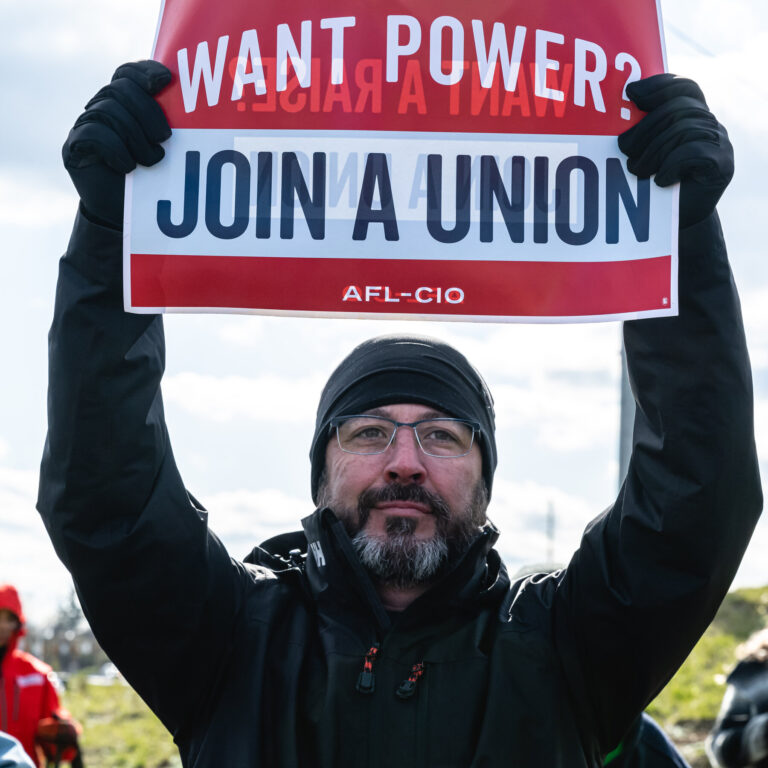 SEIU Joins Forces With AFL-CIO Ahead of New Trump Era