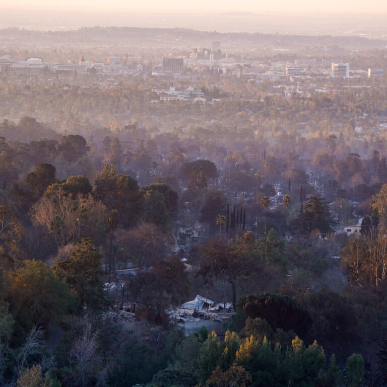 Even Homes That Evade the Fire Face Toxic Ash Risk, Studies Show