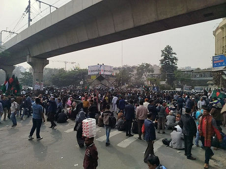 Dismissed BDR members, families block Shahbagh demanding justice