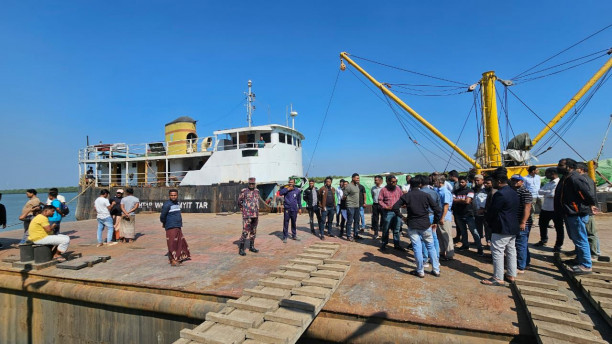 Arakan Army releases two captured cargo ships bound for Teknaf