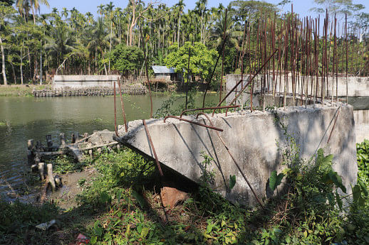 Pirojpur Sadar Upazila: Bridge work stalled for four years