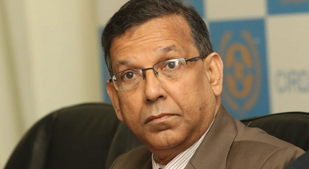 Ex-law minister Anisul Huq shown arrested in embezzlement case