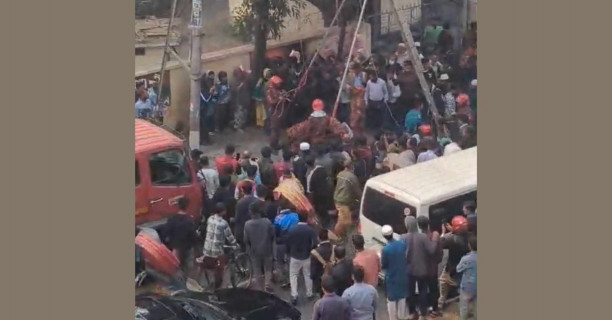 Body of a man found hanging from a tree in Dhaka University