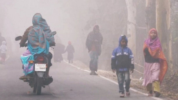 Mild cold wave hits 5 districts; temperature may rise: BMD