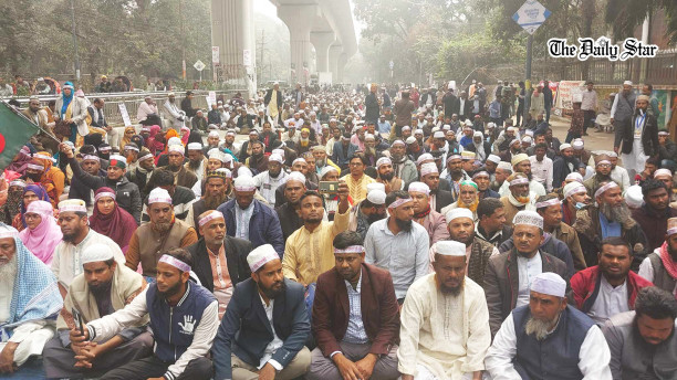 Madrasa teachers resume demo at Shahbagh