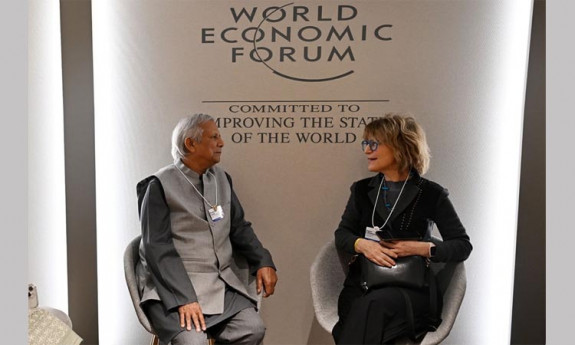 Amnesty Int’l chief meets Yunus in Davos