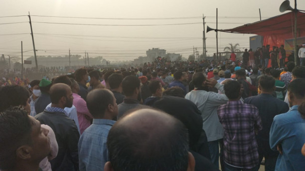 Beximco workers' protest turns violent in Gazipur