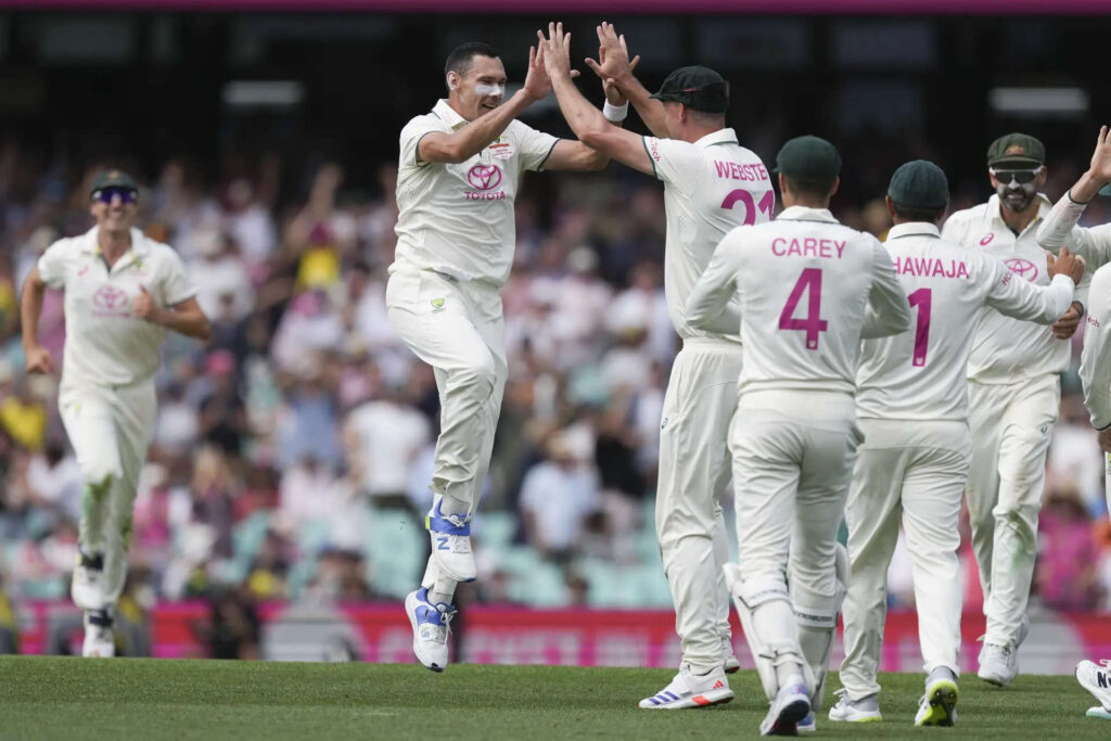 Australia's precision leaves India gasping for runs at SCG