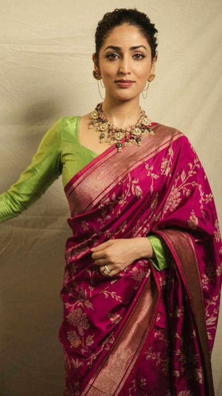 Contrasting sari-blouse combinations