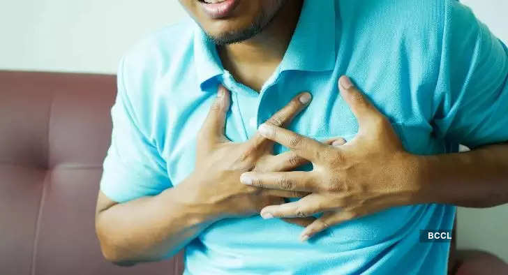 Warning signs of heart attack in winter