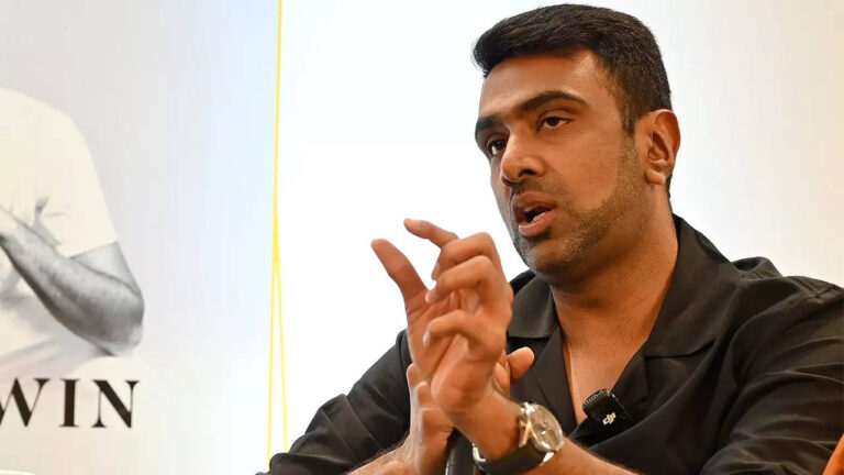 Big fan of Tendulkar doesn't mean I will talk poorly of Dravid: Ashwin