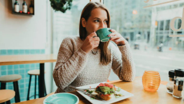 What should be the ideal gap between lunch and dinner?