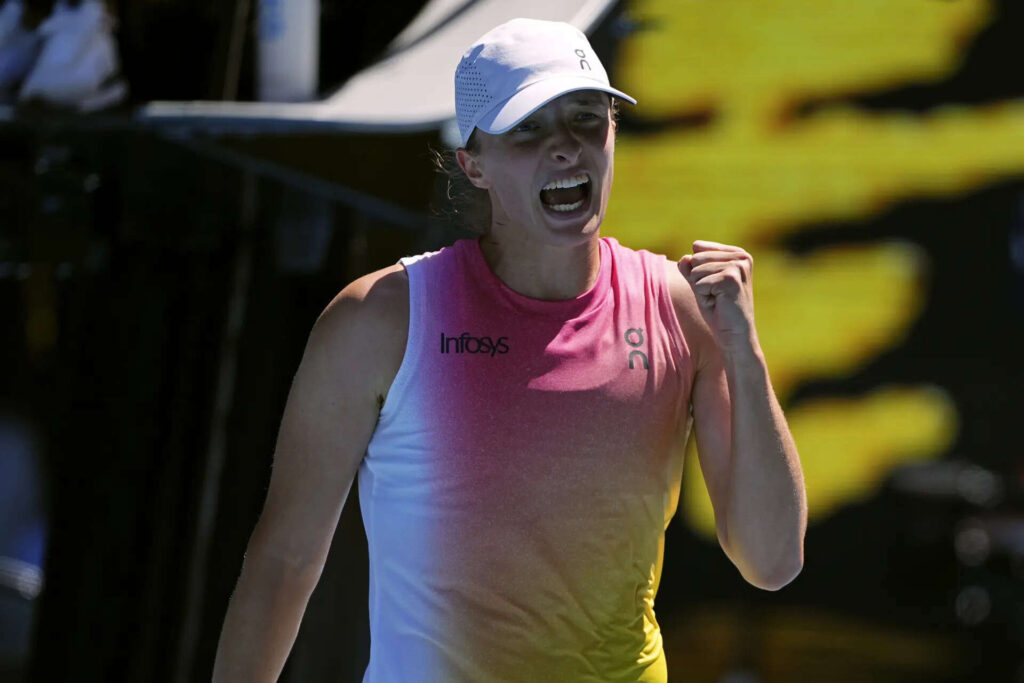 Iga Swiatek breezes into Australian Open semis, set to face Keys