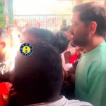 MS Dhoni visits Maa Dewri Mandir in Jharkhand - Watch