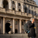 Bank of England Cuts Interest Rates as British Economy Weakens