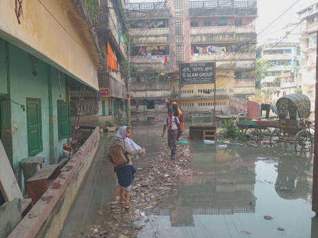 Jamal Khan canal excavation: Earth dam triggers flooding, traps residents