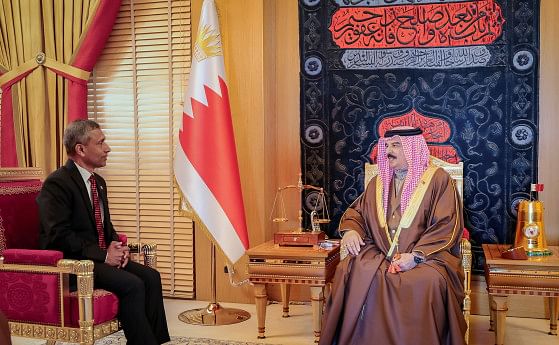 Bahrain king pledges to strengthen ties with Bangladesh