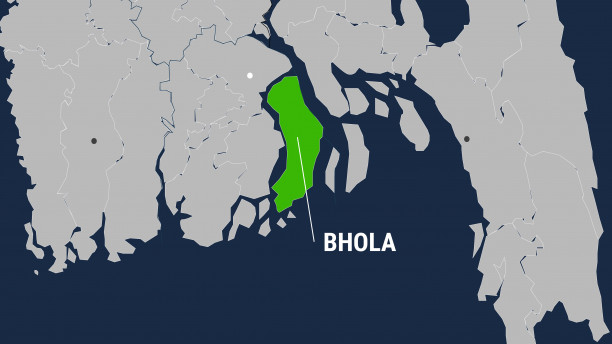 Two suspected cattle thieves killed in mob beating in Bhola