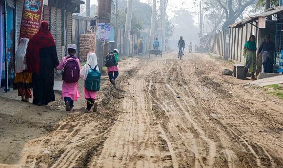 Key Khulna road needs urgent renovation