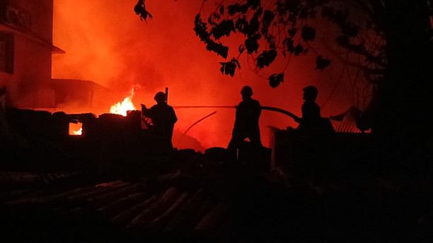 Fire guts 20 shops, two sawmills in Khilgaon's Taltola