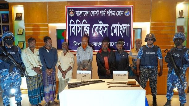 Coast Guard arrests pirate leader Hannan, his 6 cohorts in Bagerhat