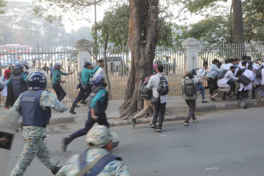 MATS students demonstrate at Shahbagh