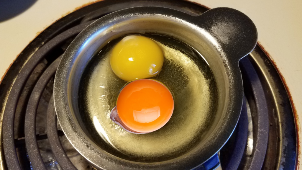 Orange yolk vs yellow yolk: Which eggs are healthier?