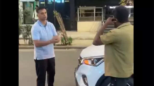 Dravid's rare public outburst caught on camera - Watch