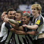 Newcastle sweep aside Arsenal to reach League Cup final