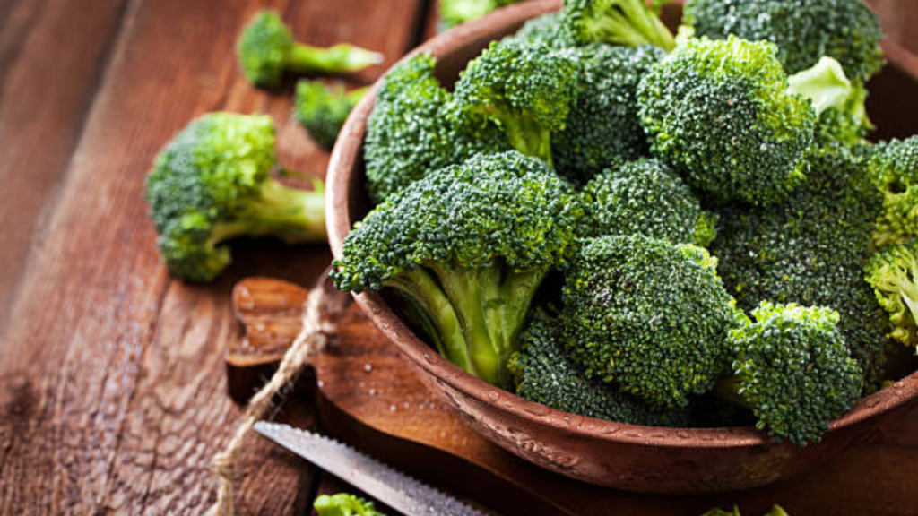 FDA recalls broccoli from stores due to risk of death