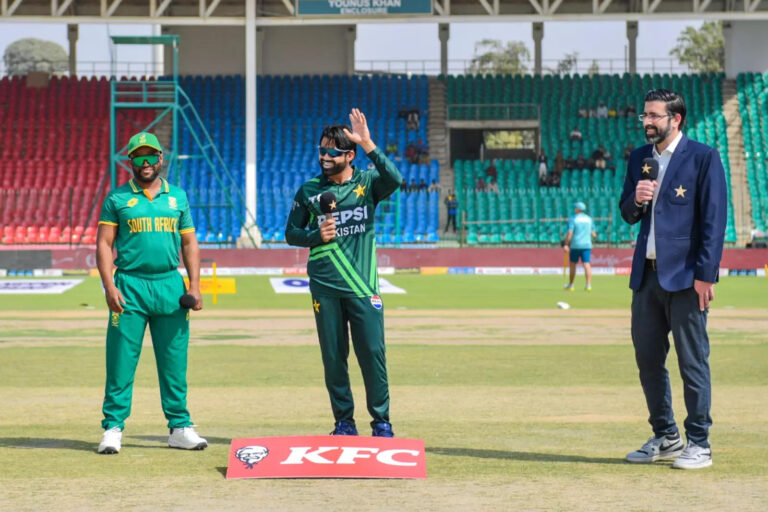 Live: Pakistan vs South Africa, Tri-Series 3rd ODI