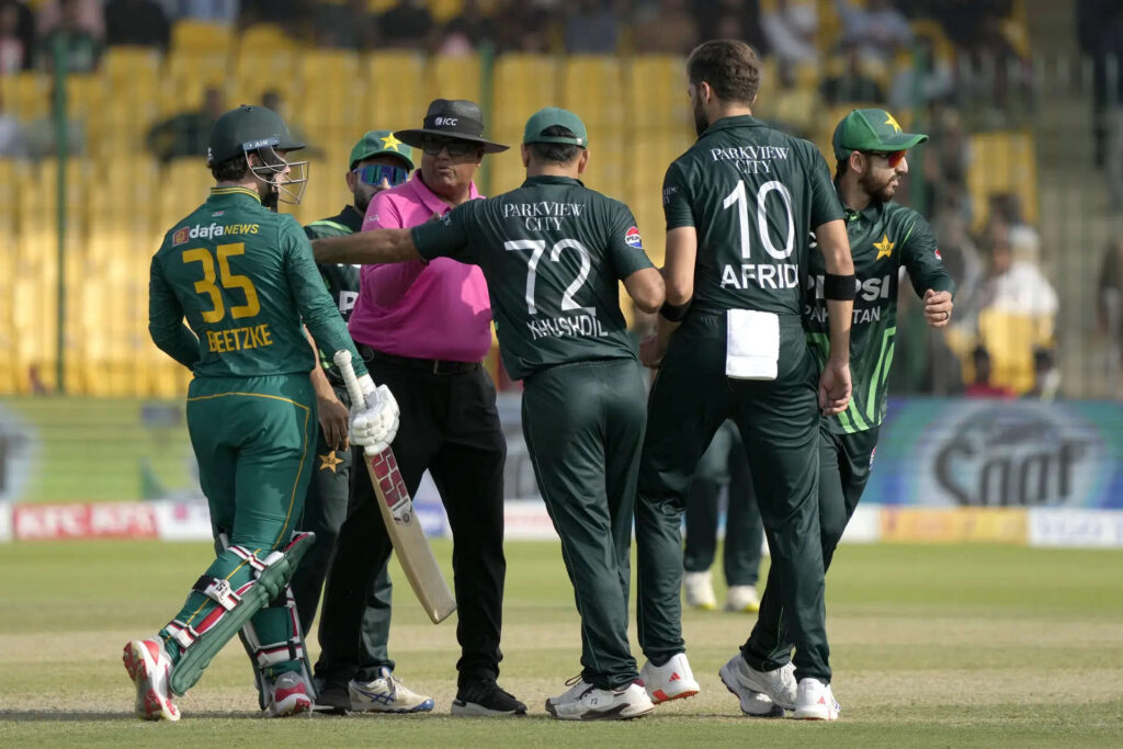 Shaheen Afridi fined for obstructing Matthew Breetzke