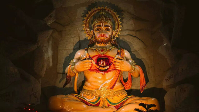 Hanuman Chalisa vs Bajrang Baan: Which is more powerful