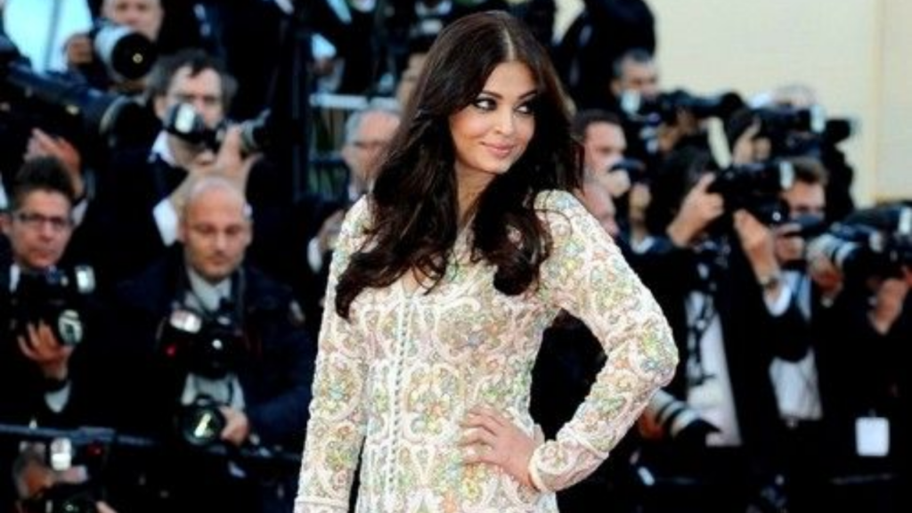 10 iconic Anarkali suits of Aishwarya Rai