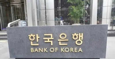 South Korea cuts growth outlook, interest rates amid tariff fears