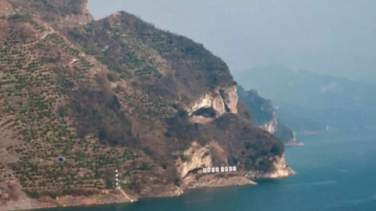 What's the story behind China's ‘puppy mountain’?