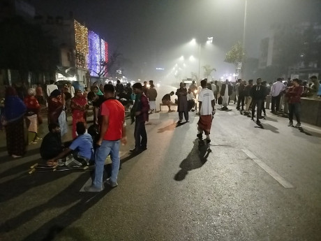 Uprising injured block road in front of NITOR